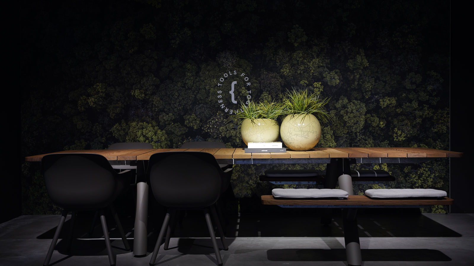 Extremis - Panigiri combo table incl. stoelen
