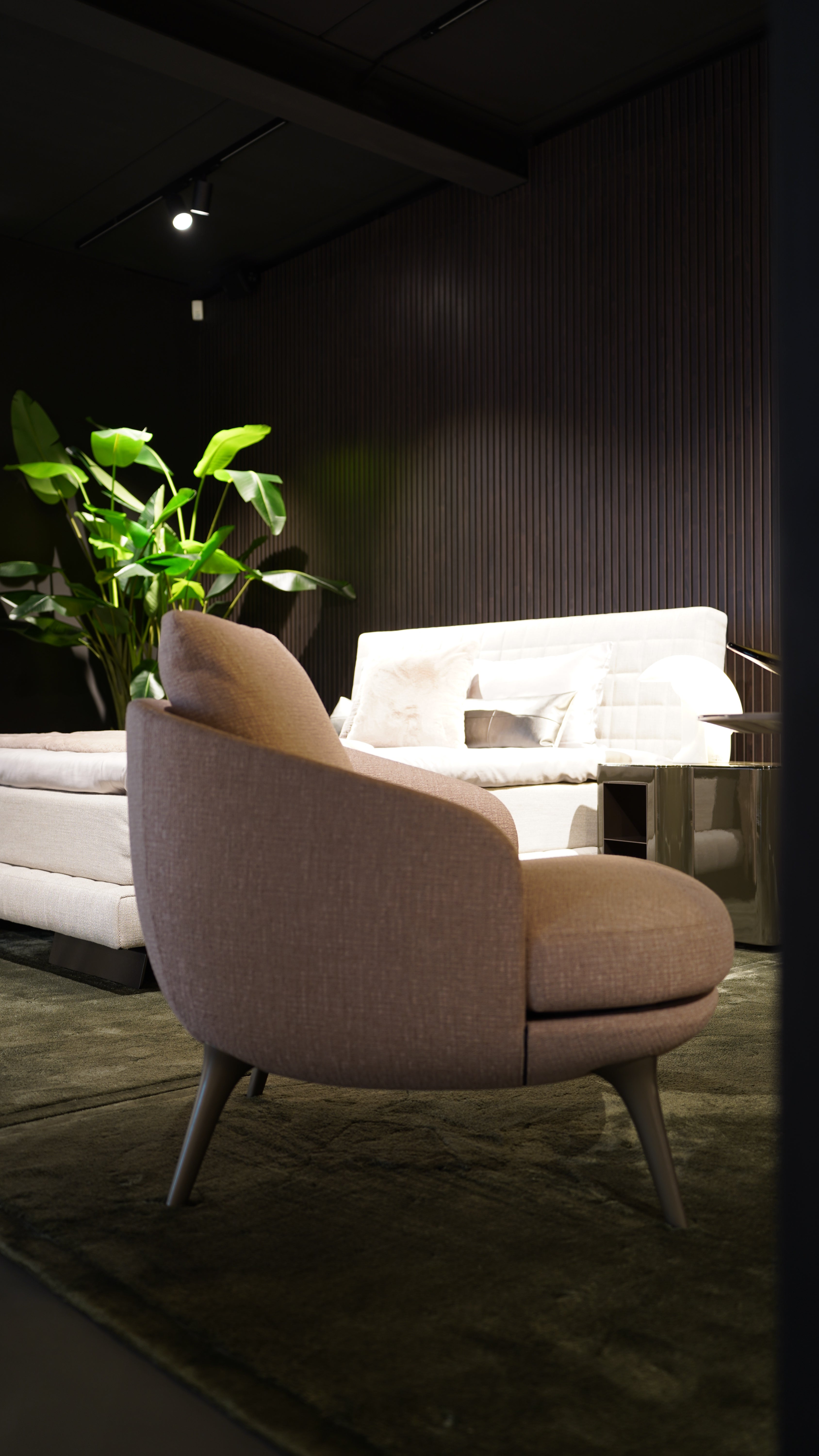 Minotti - Raphael armchair fixed