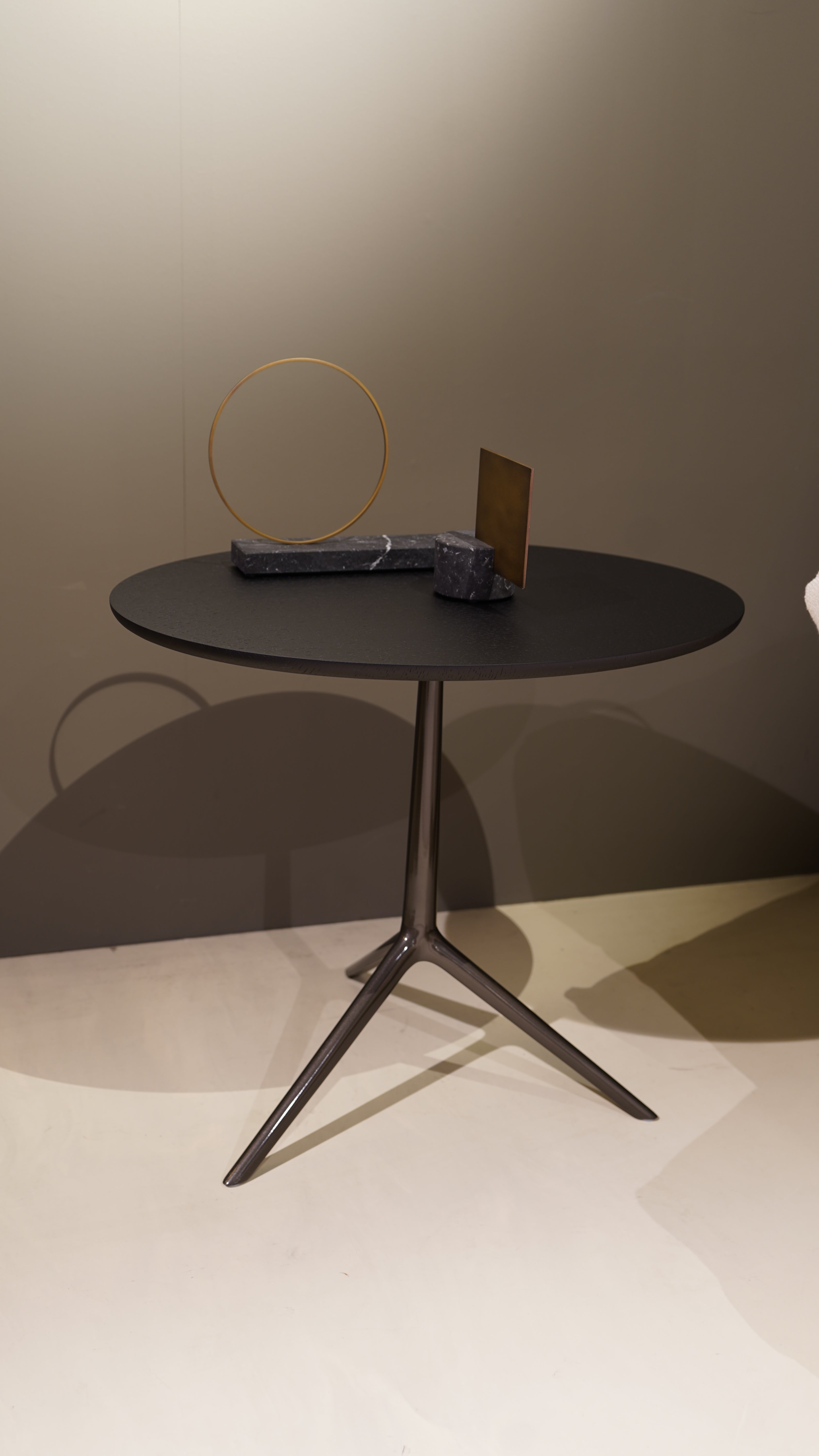 B&B Italia - Cozy side table