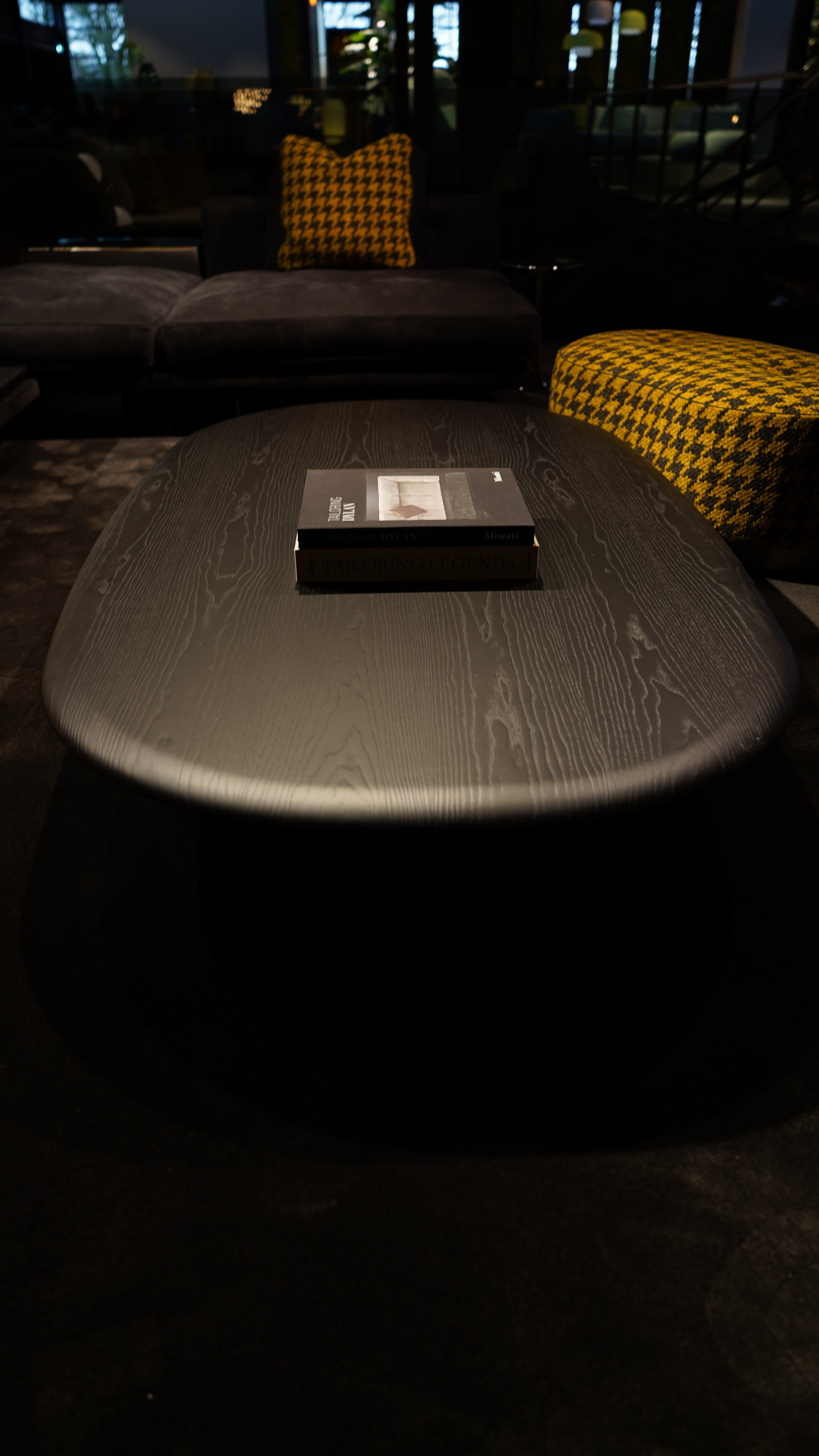 Minotti - Anish Coffeetable wood
