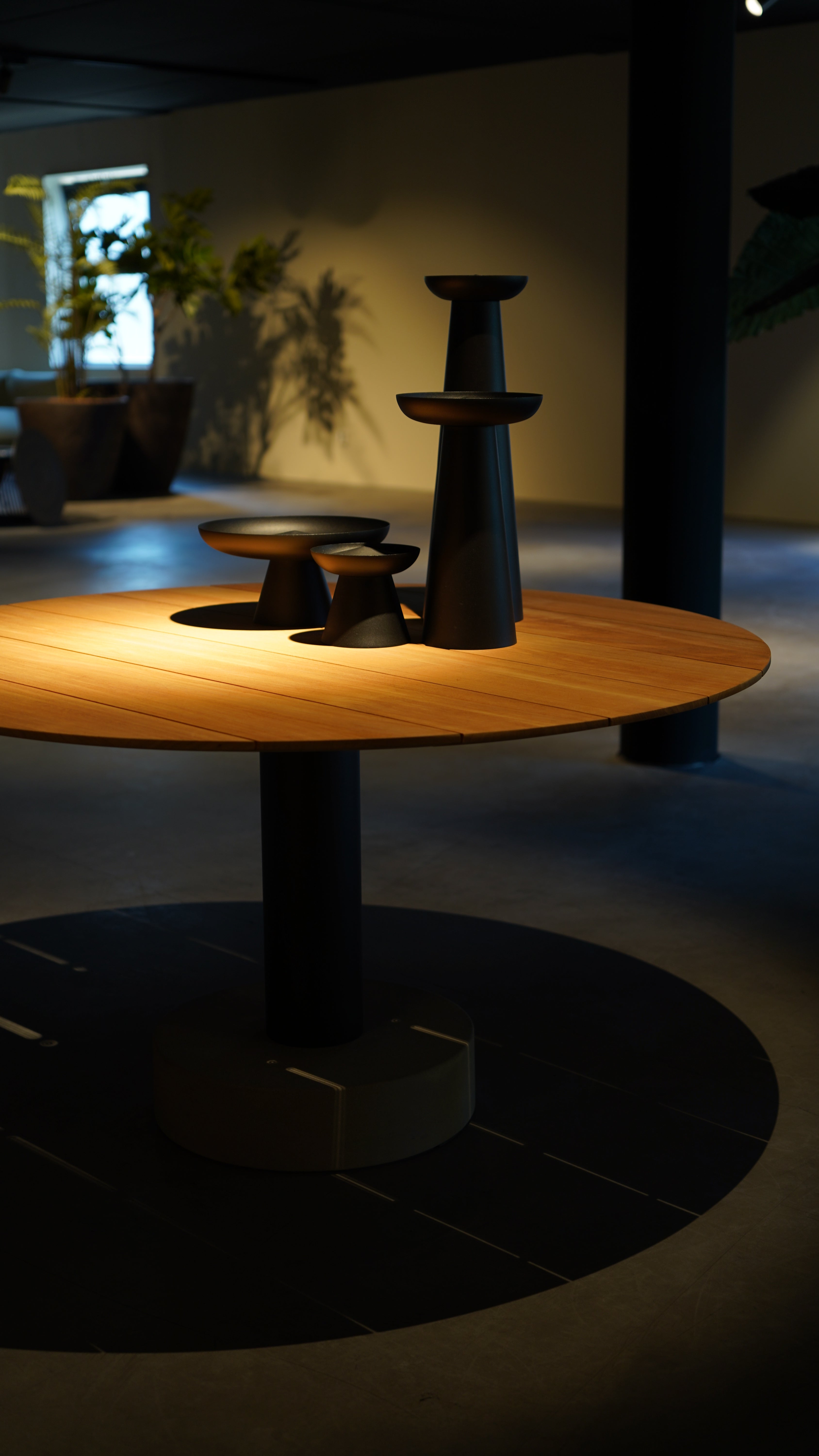 Kettal - Roll diningtable dia. 135xH74cm