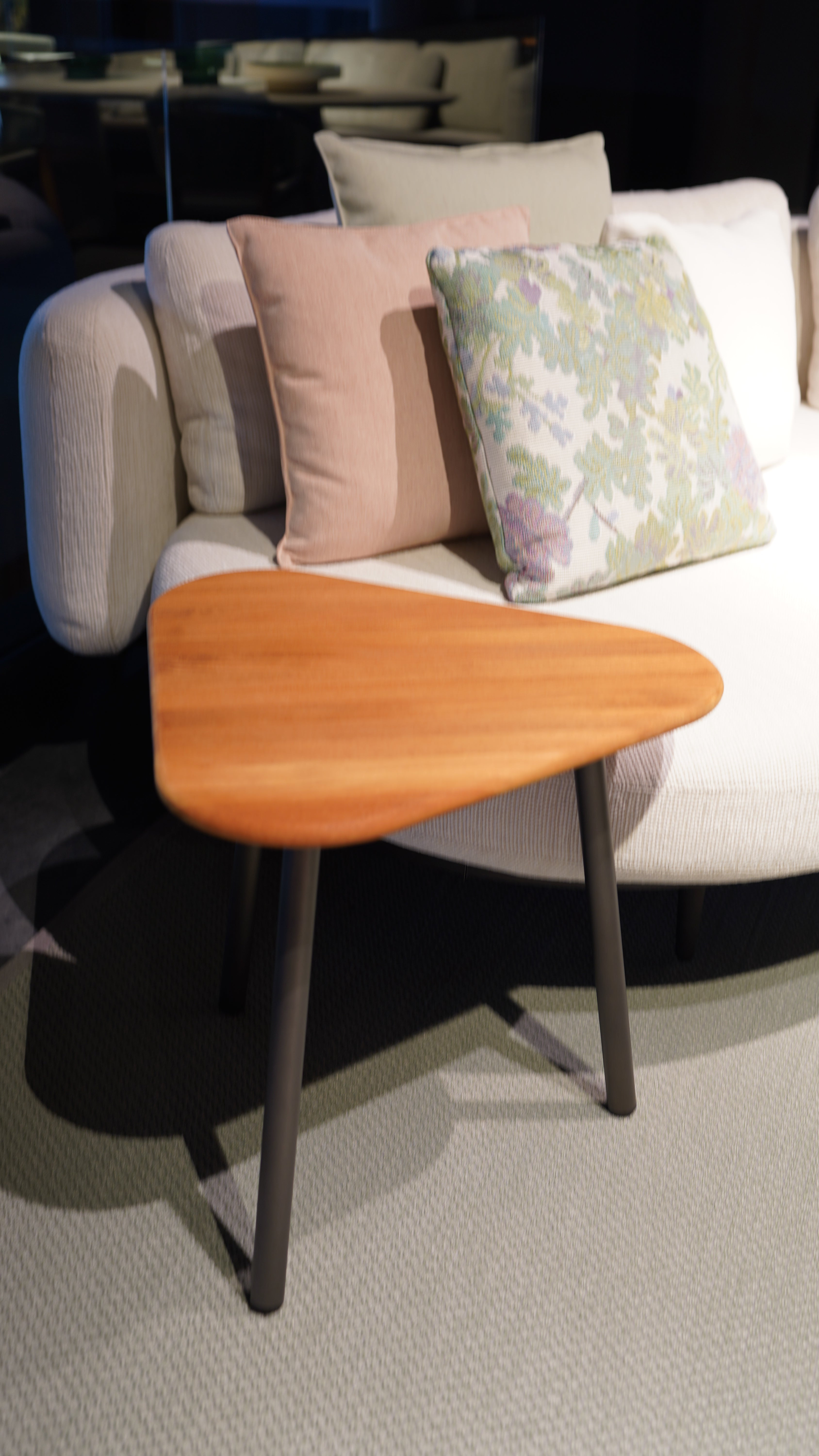 Roda - Piper 010 Sidetable