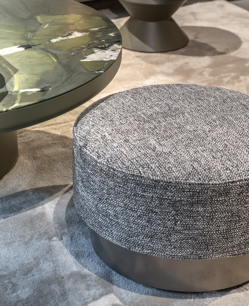 Minotti - Sally ottoman with casters